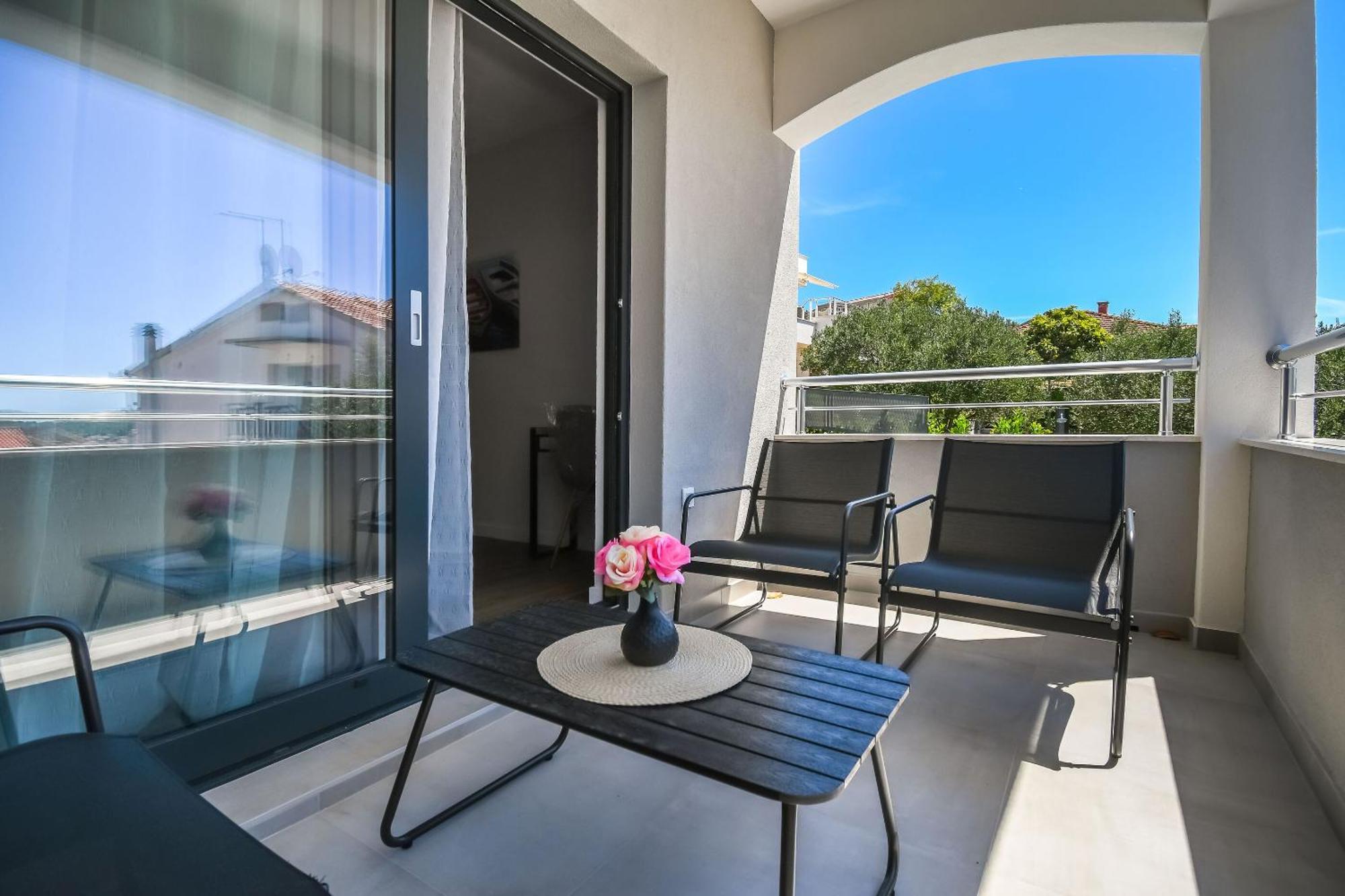 Apartments Neli Trogir Exterior foto